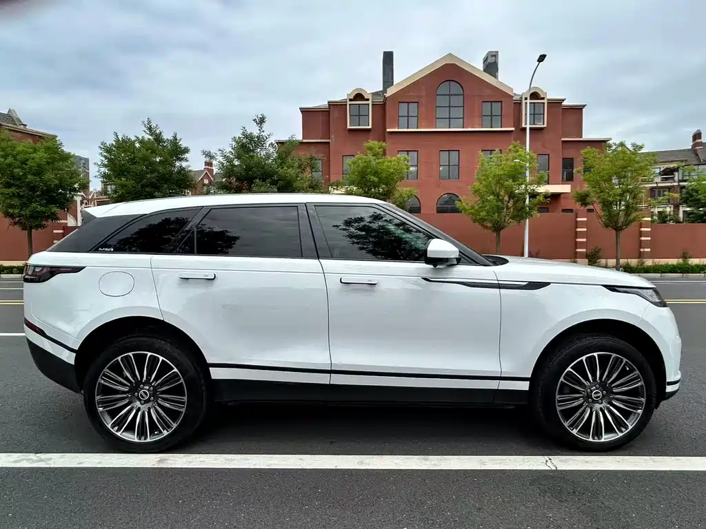 Land Rover Velar 2018 — фото 18