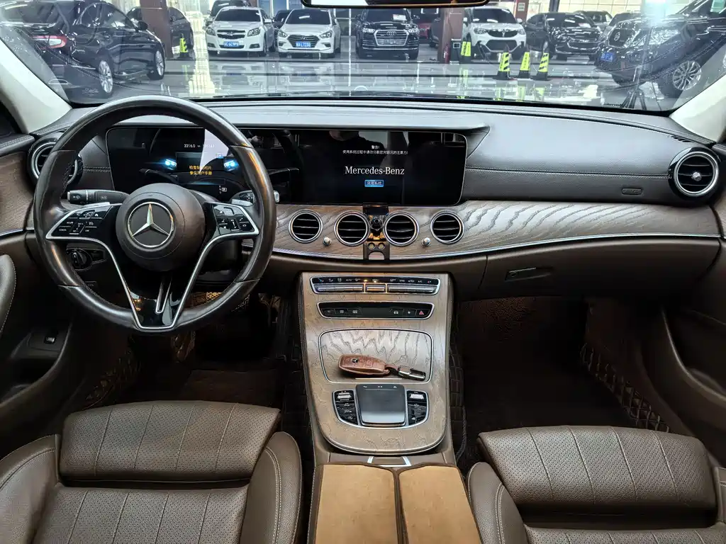 Mercedes-Benz E-Class 2022