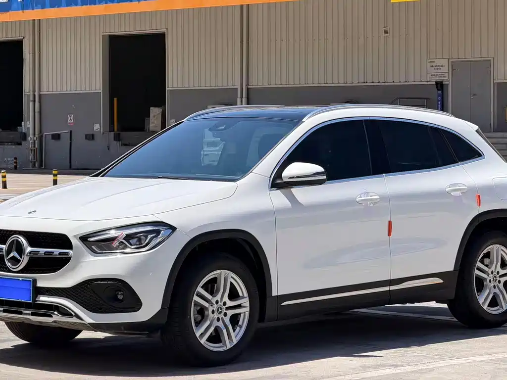 Mercedes-Benz GLA 2023