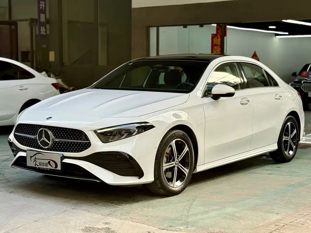 Mercedes-Benz A-Class 2023 — фото 1