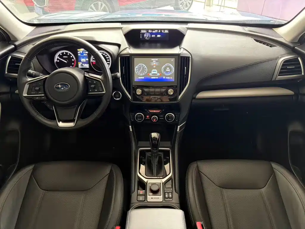 Subaru Forester 2022 — фото 14