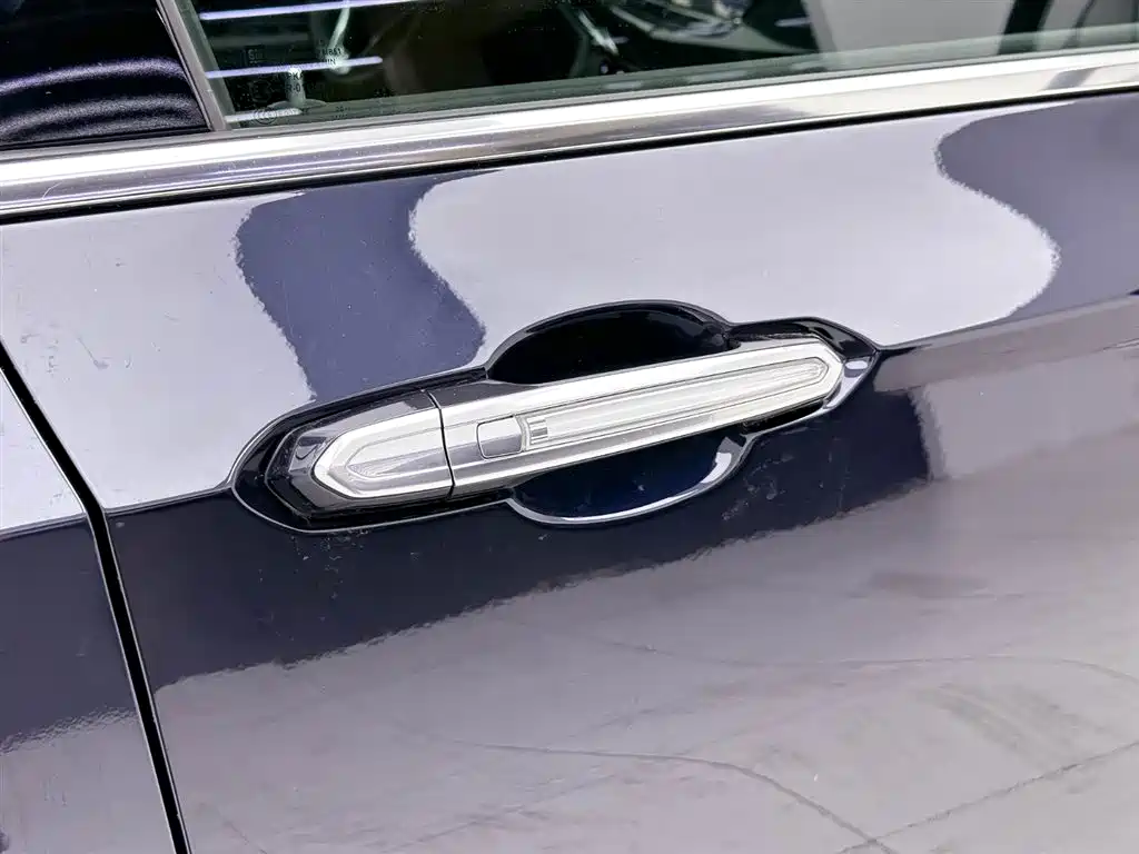 Cadillac XT6 2021 — фото 11