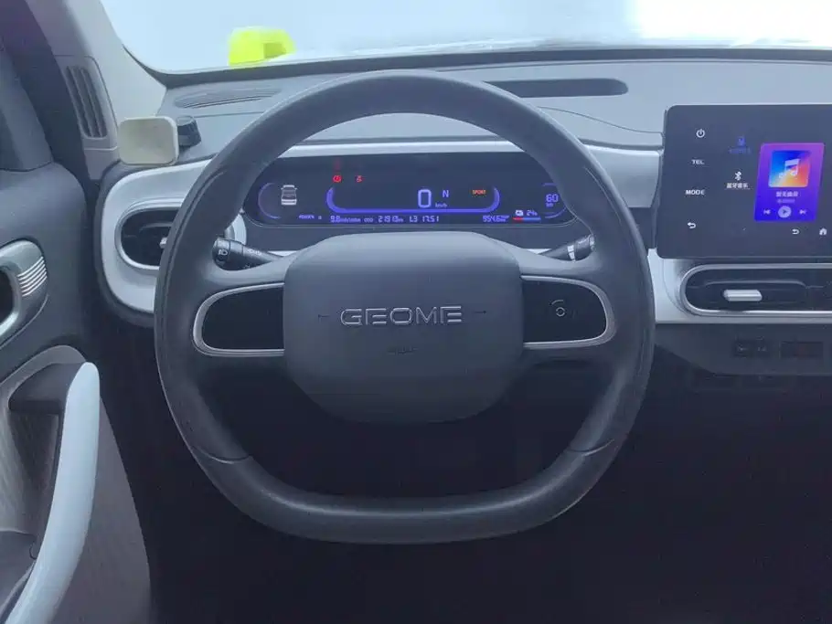 Geely Galaxy Panda 2025 — фото 15
