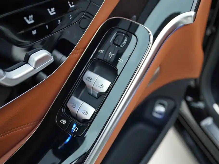 Mercedes-Benz Maybach S-Class 2024 — фото 9