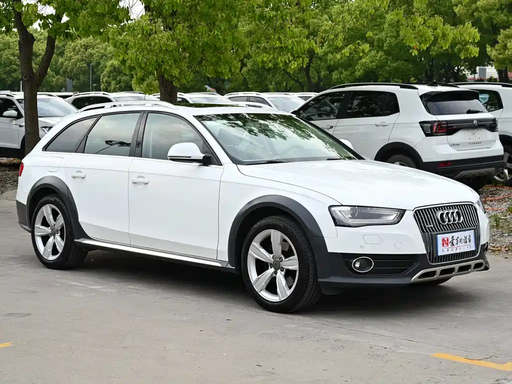 Audi A4 2015 — фото 7