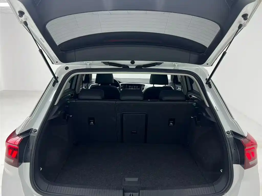 Volkswagen T-Roc 2022 — фото 19