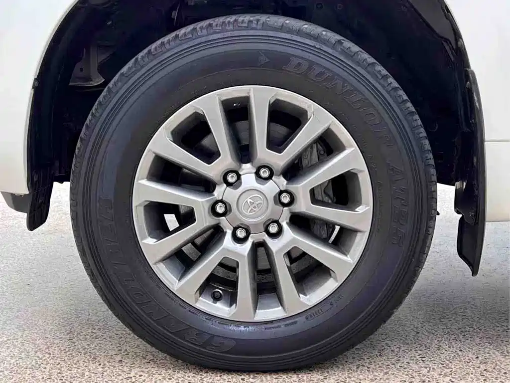 Toyota Prado 2018 — фото 6