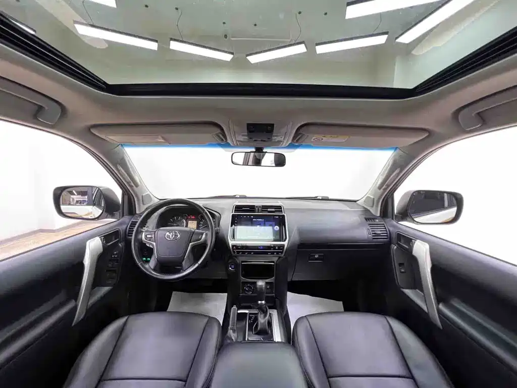 Toyota Prado 2018 — фото 15