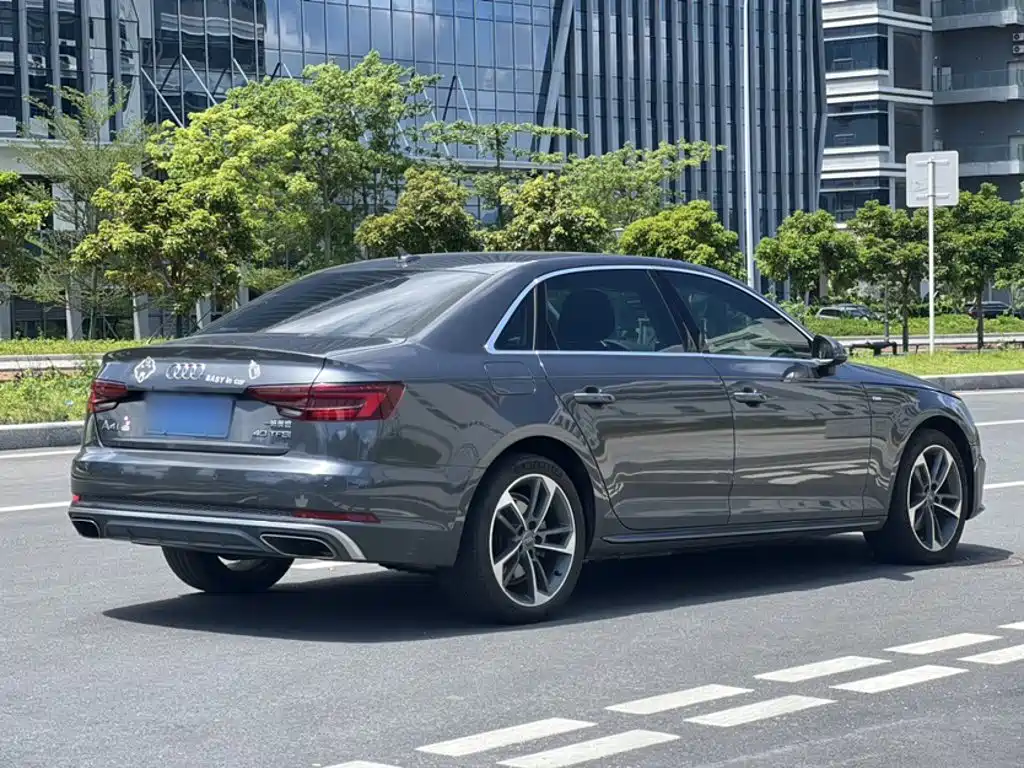 Audi A4L 2020 — фото 8