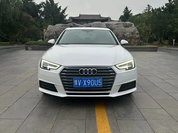 Audi A4L 2018