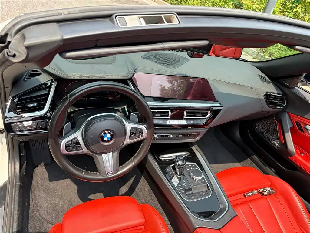 BMW Z4 2021 — фото 8