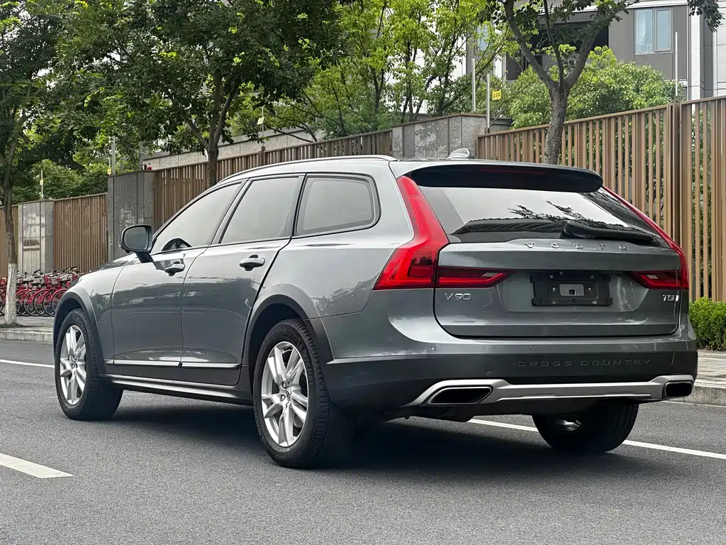 Volvo V90 2019 — фото 7