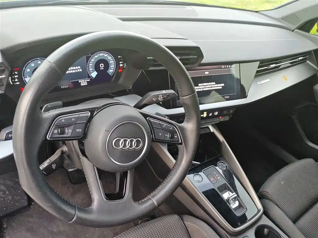 Audi A3 2021 — фото 25
