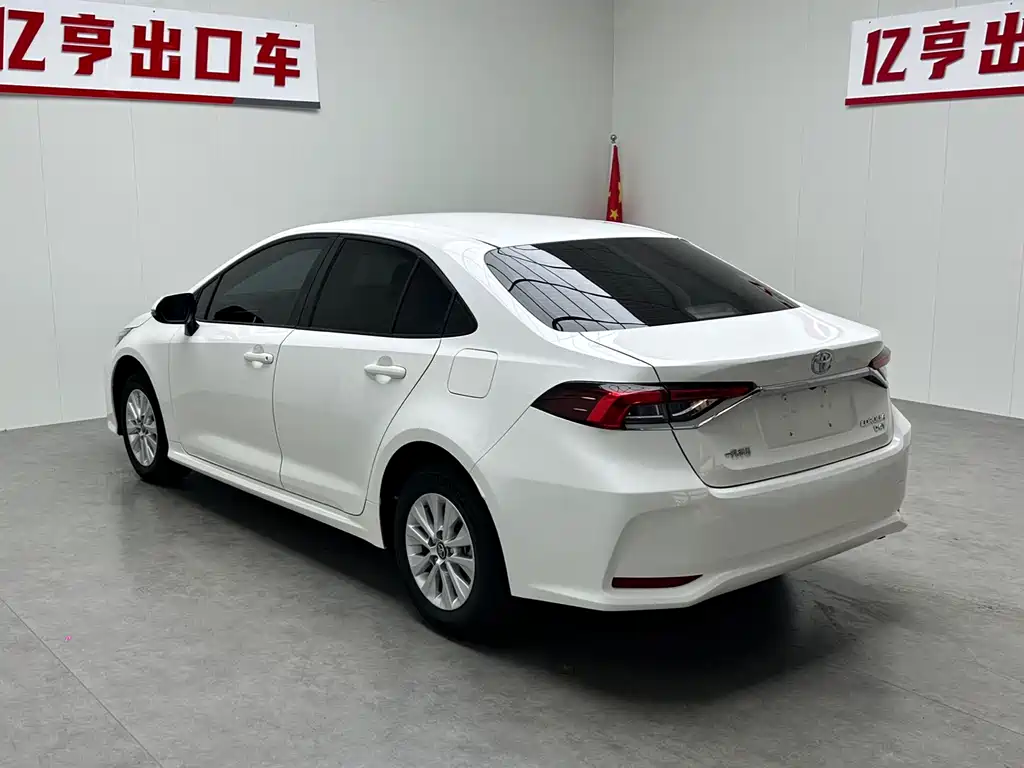 Toyota Corolla 2023 — фото 15