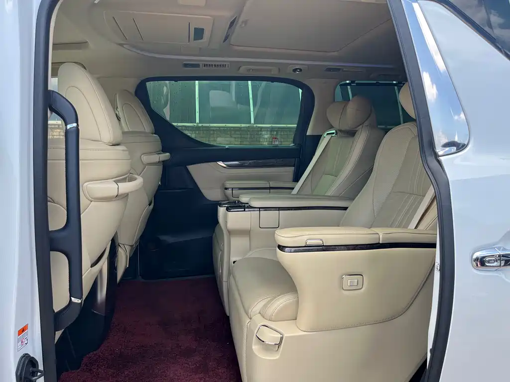 Toyota Vellfire 2023 — фото 20