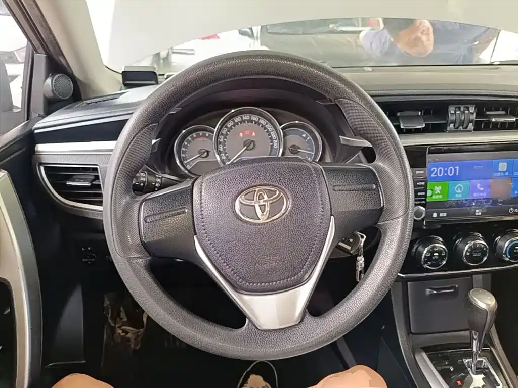 Toyota Corolla 2017 — фото 11