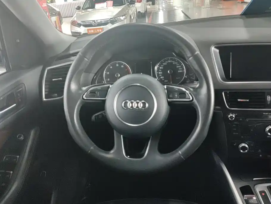 Audi Q5 2017 — фото 15