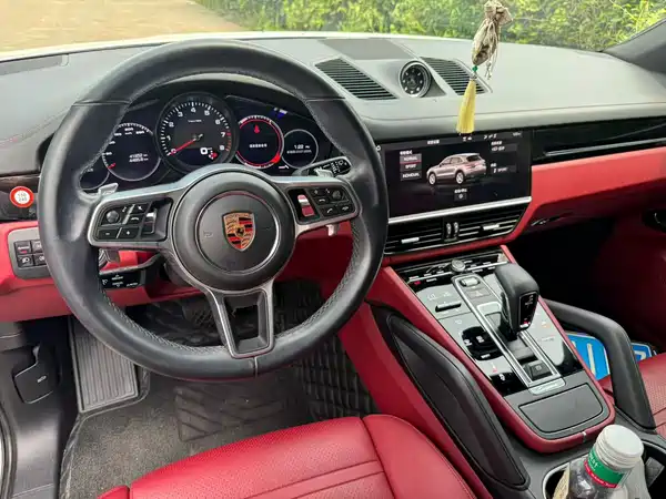 Porsche Cayenne 2020