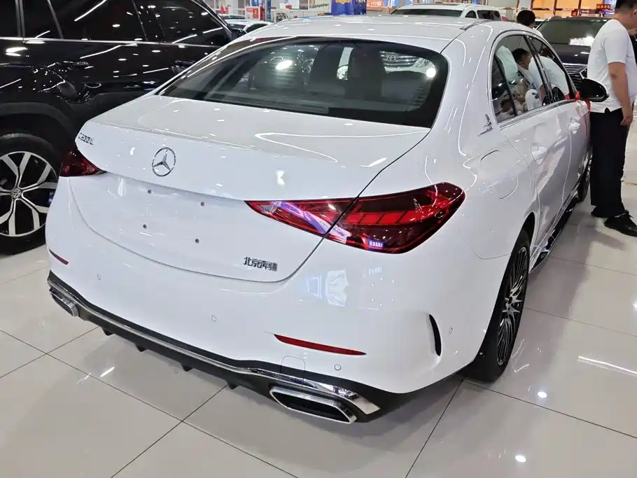 Mercedes-Benz C-Class 2024