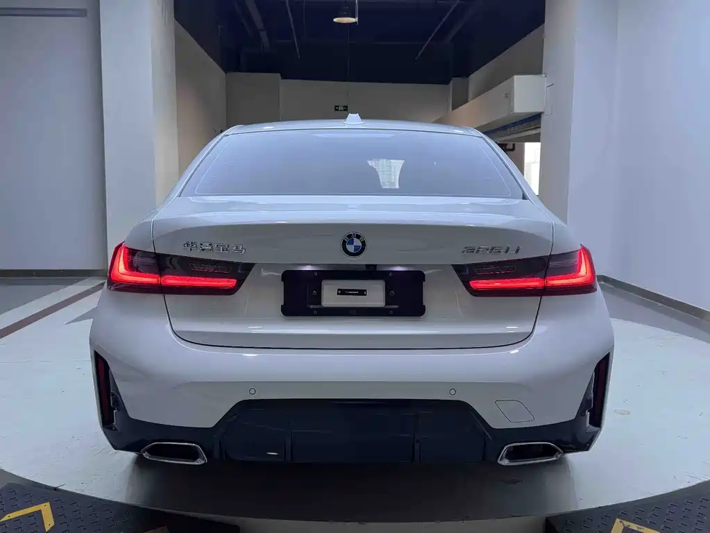 BMW 3 Series 2023