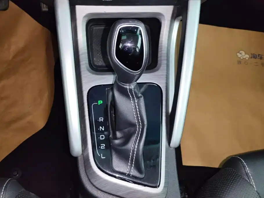 Geely Vision X3 2018 — фото 16