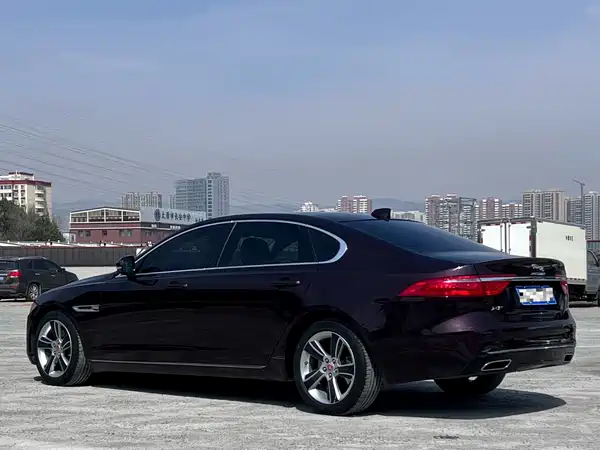 Jaguar XFL 2019