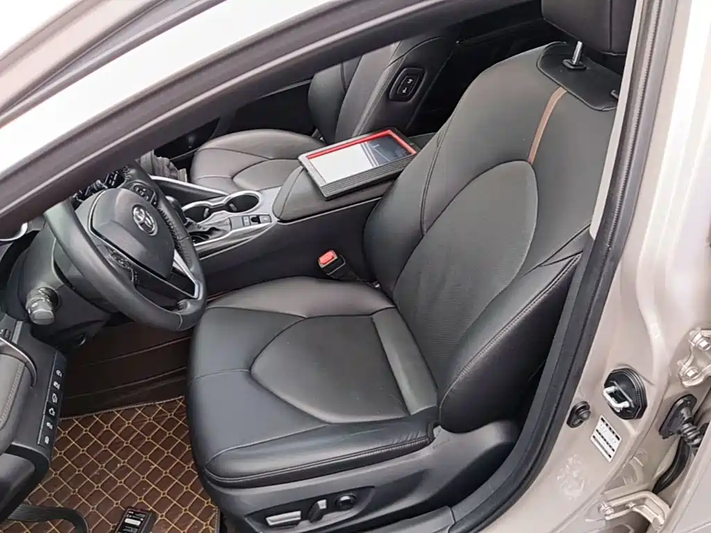 Toyota Camry 2022 — фото 15