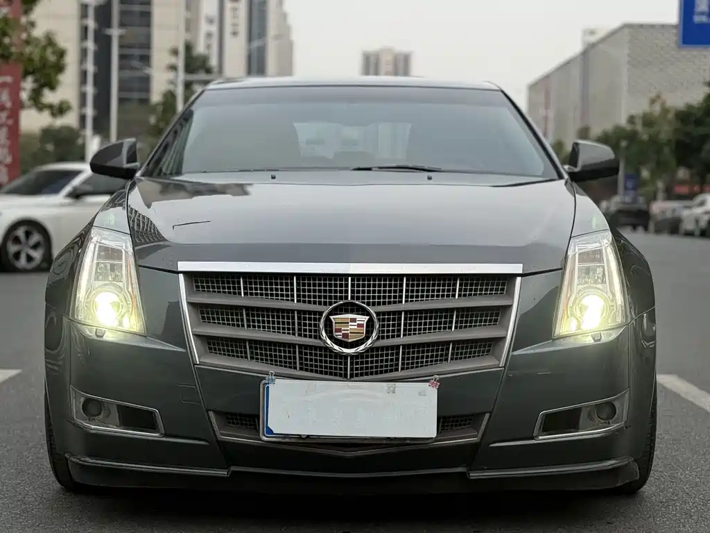 Cadillac CTS 2011 — фото 2