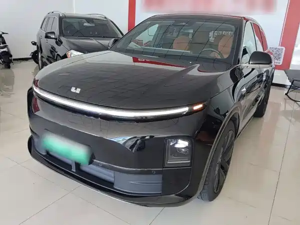 Li Auto L6 2025