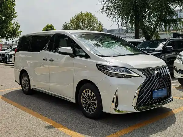 Lexus LM 2021