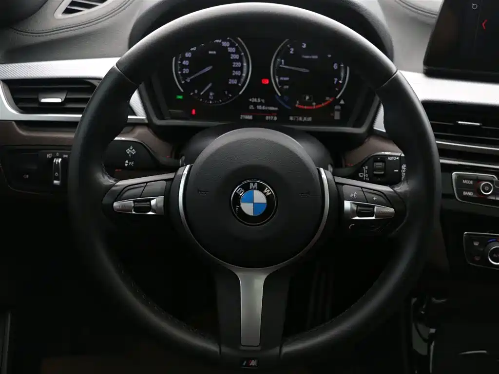 BMW X2 2021 — фото 9
