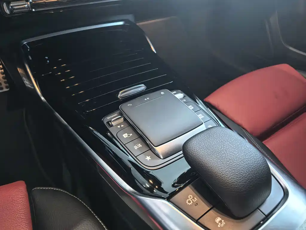 Mercedes-Benz A-Class AMG 2023 — фото 15