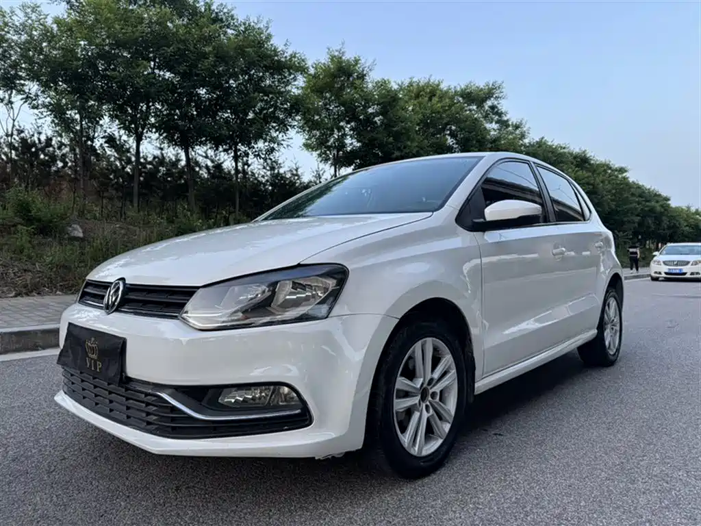 Volkswagen Polo 2016 — фото 1