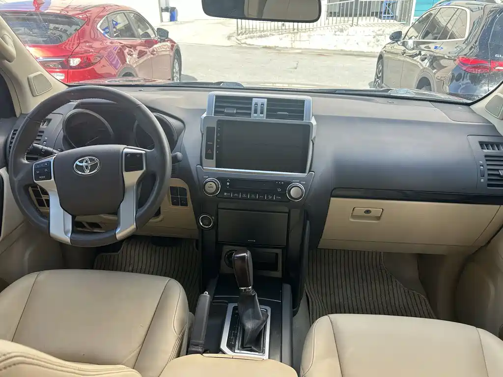 Toyota Prado 2015 — фото 4