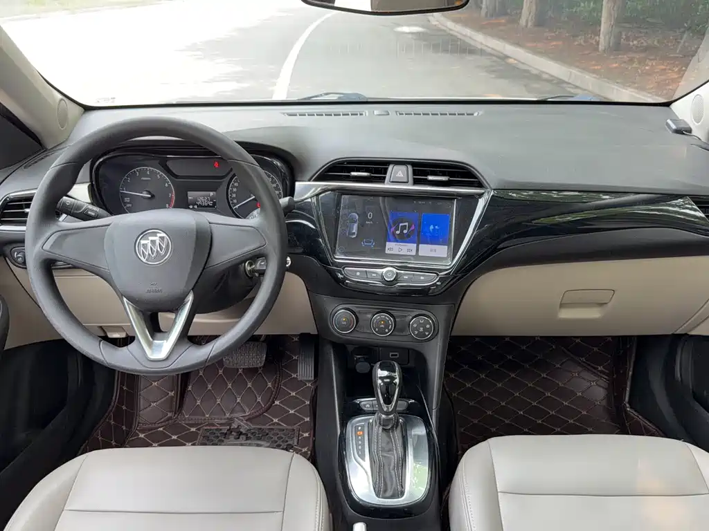 Buick Excelle 2019 — фото 12