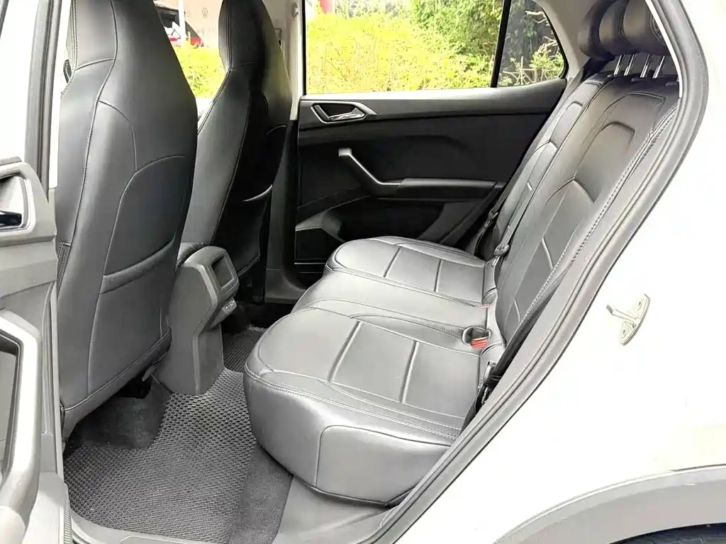Volkswagen T-Cross 2023 — фото 4