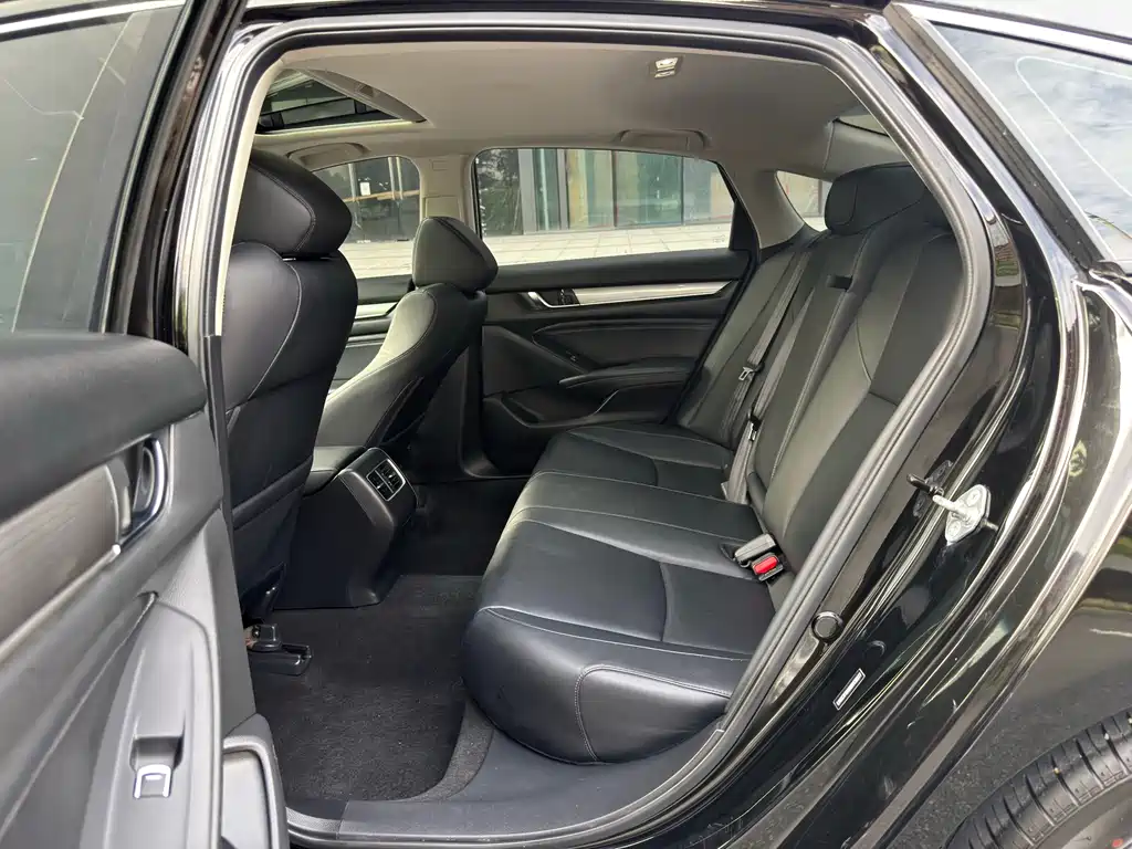 Honda Accord 2021 — фото 11