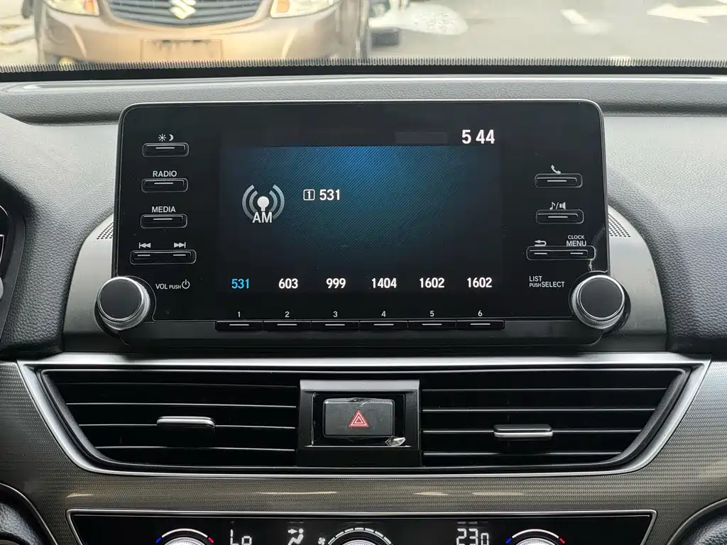 Honda Accord 2021 — фото 18