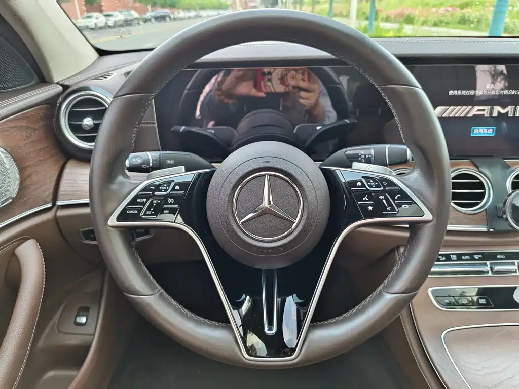 Mercedes-Benz E-Class 2022 — фото 28