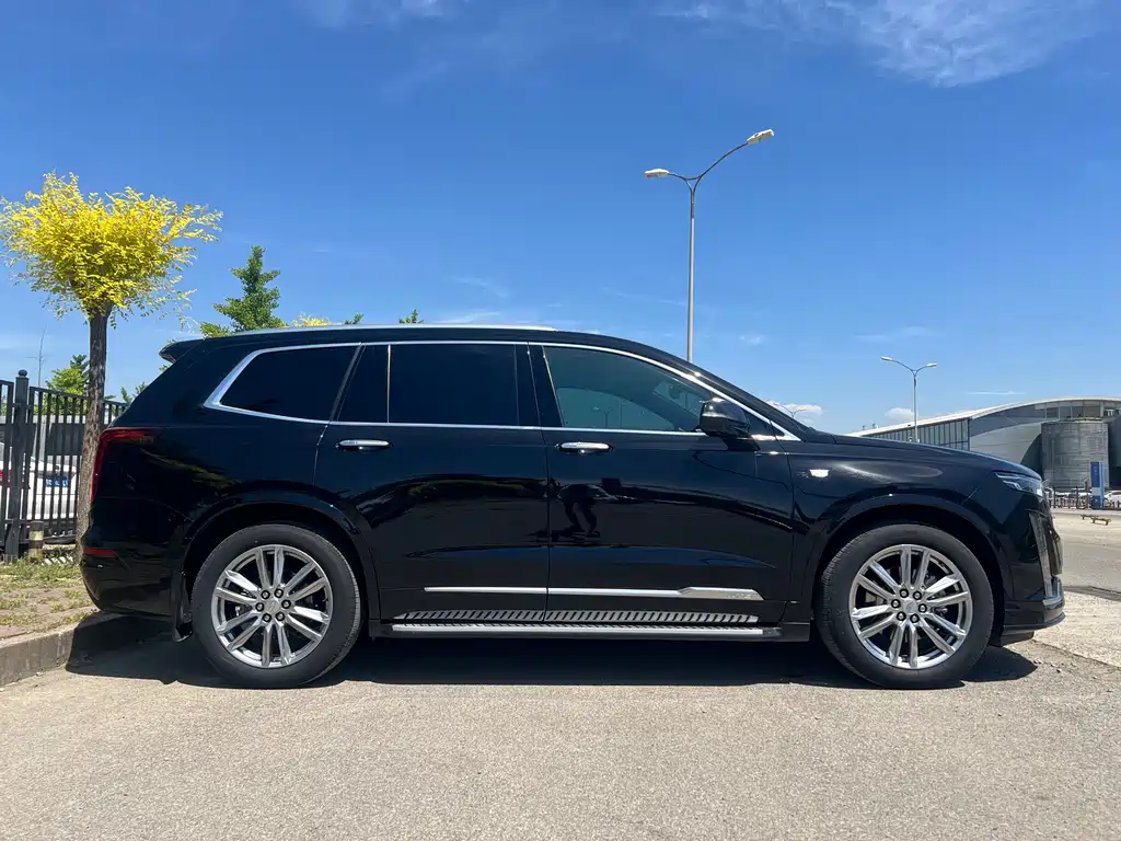 Cadillac XT6 2021 — фото 9