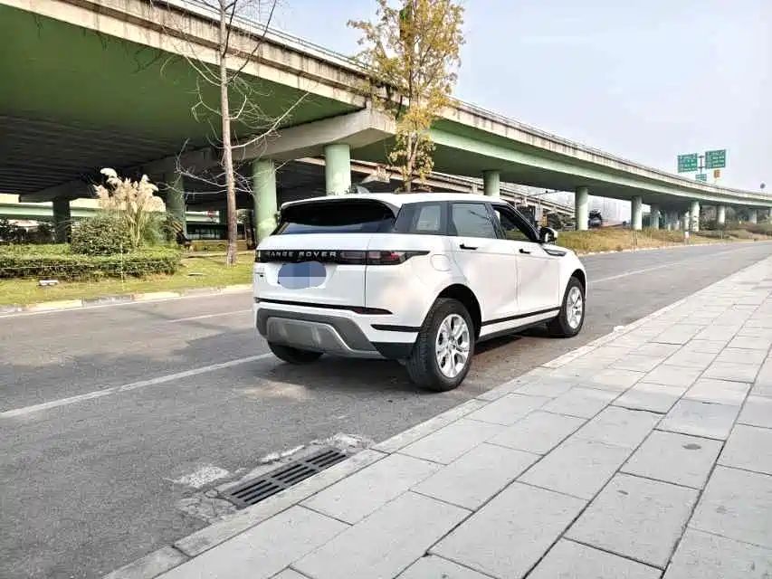 Land Rover Range Rover Evoque 2020 — фото 9