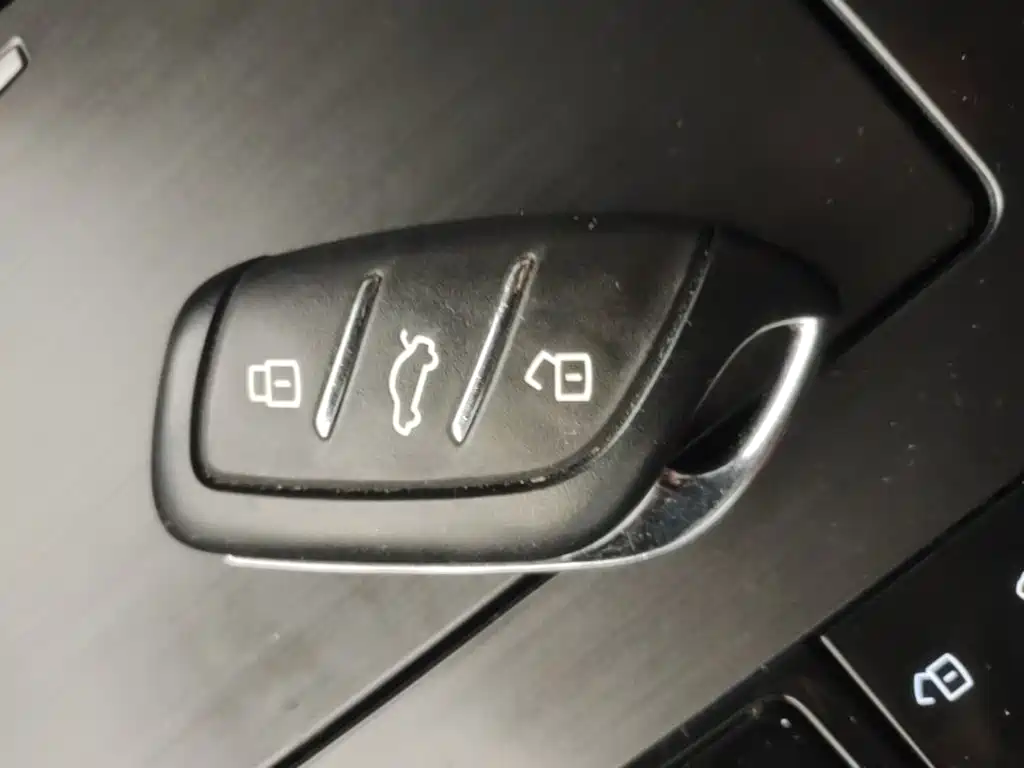 Roewe RX5 MAX 2022 — фото 9