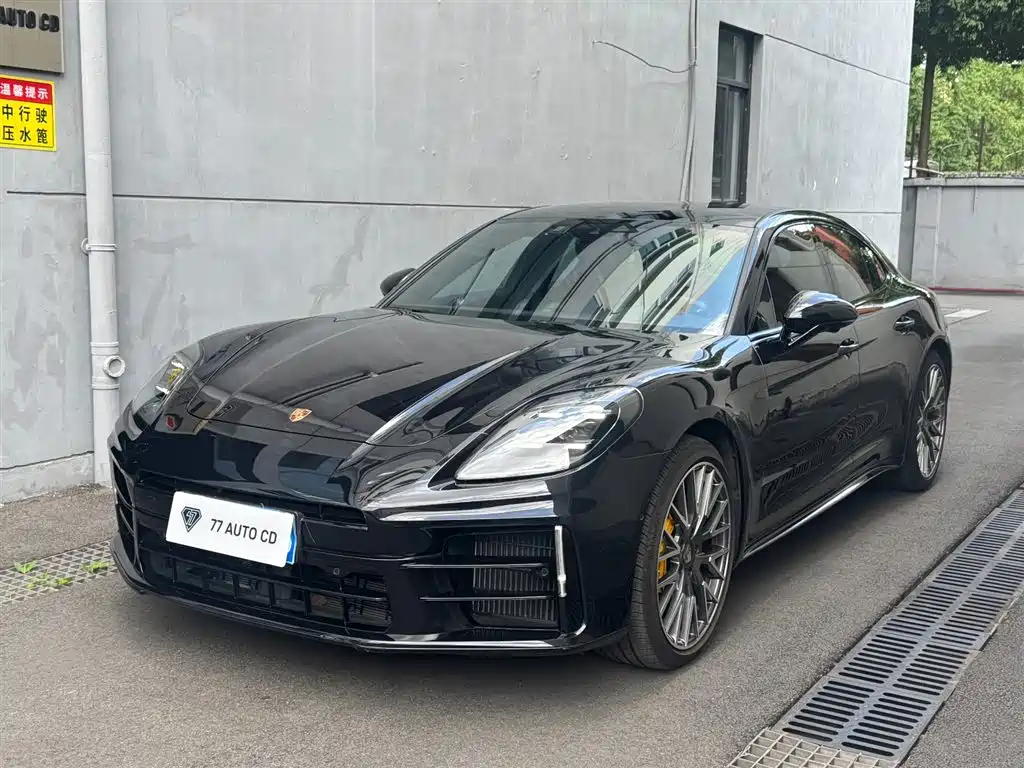 Porsche Panamera 2024
