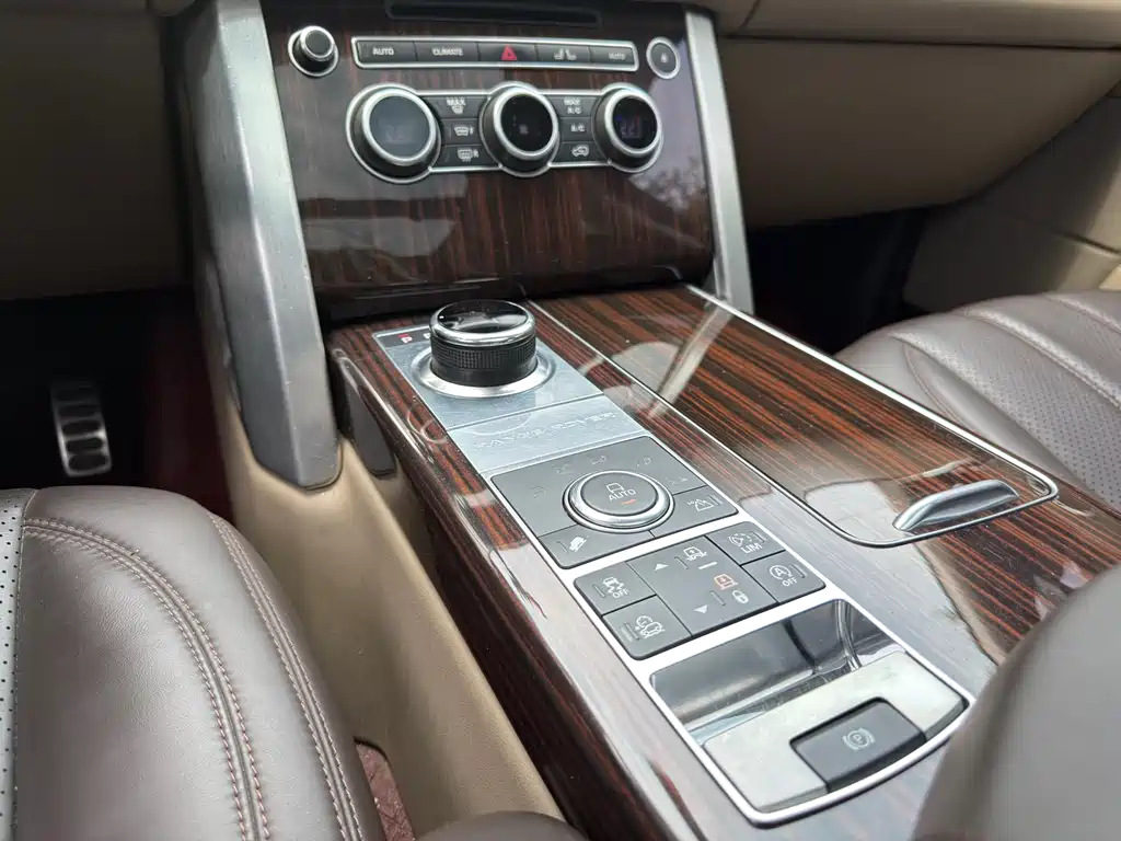 Land Rover Range Rover 2019 — фото 19