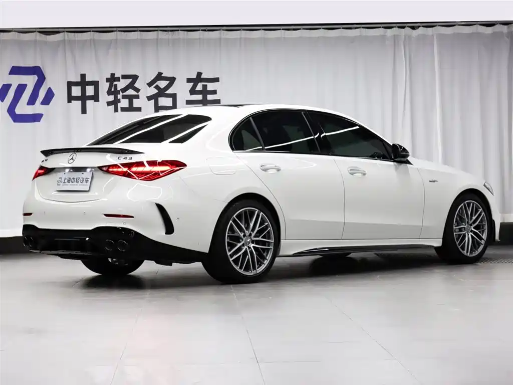 Mercedes-Benz C-Class AMG 2025 — фото 3