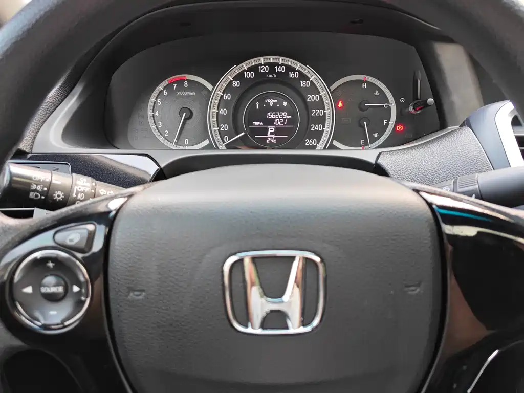 Honda Accord 2017 — фото 9