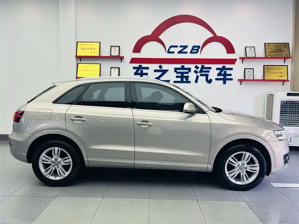 Audi Q3 2015 — фото 8