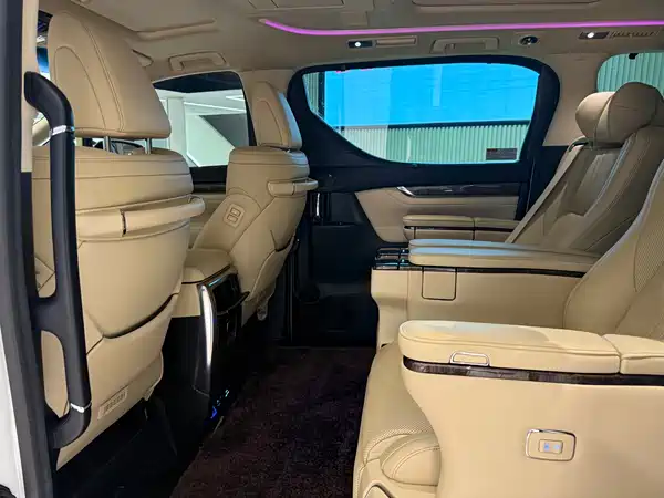 Toyota Alphard 2021