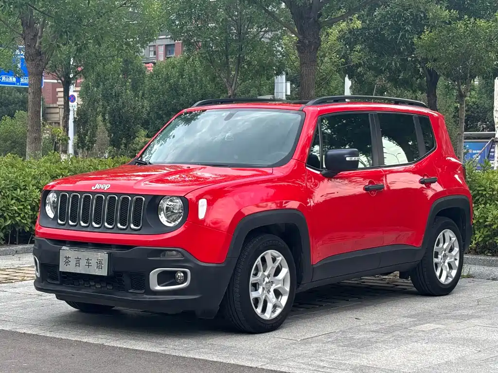 Jeep Freeman 2018 — фото 1