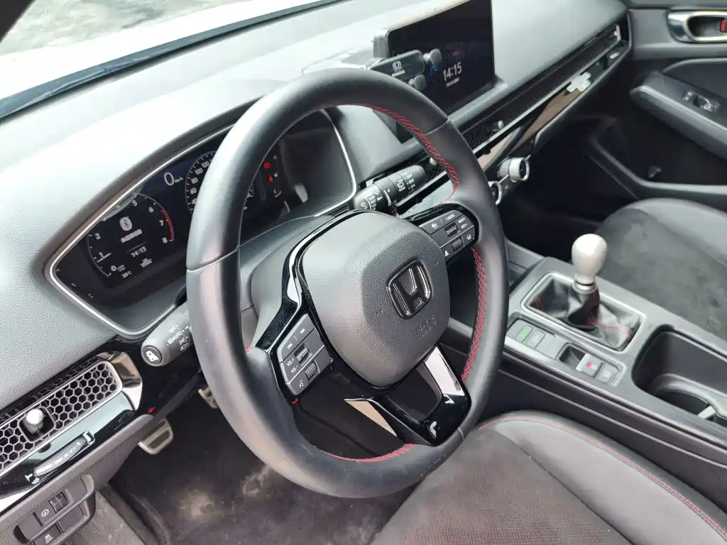 Honda Civic 2024 — фото 15